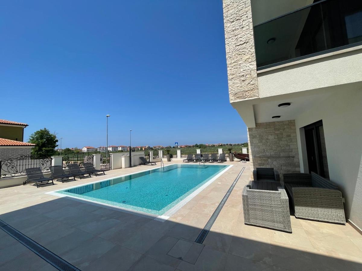 Vila Softic Azra Umag Exterior photo