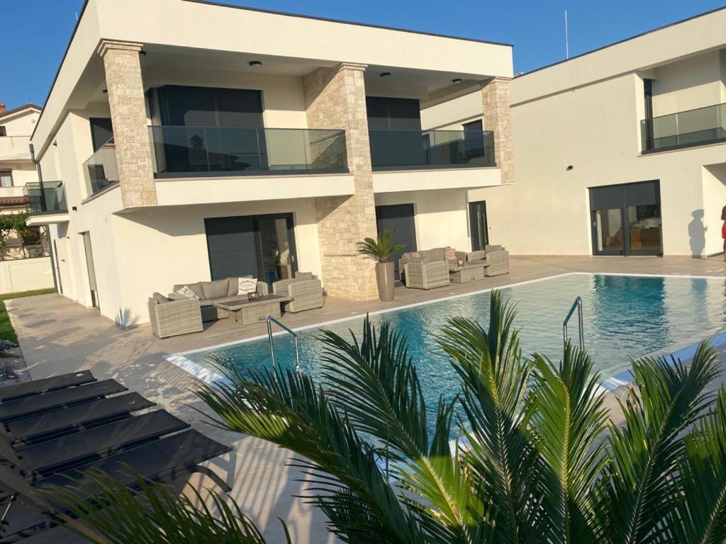 Vila Softic Azra Umag Exterior photo